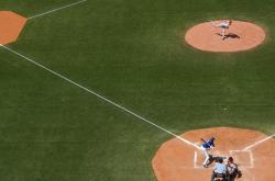 爱游戏tv-东契奇大场面先生再显神威，马刺末节发力粉碎猛龙反扑