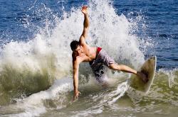 AYX官方直播-爱德华兹的火焰与山西队的铁壁，当个人英雄主义遭遇团队篮球的终极压制