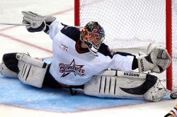 爱游戏在线-猛龙稳稳拿下鹈鹕，马克西带队取胜，新星崛起与团队韧性的双重奏