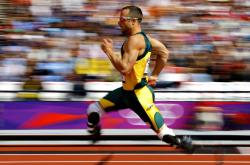 爱游戏入口-赛道上的唯一性，雷诺车队碾压红牛二队，佩雷兹高光表现背后的战术革命