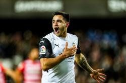 爱游戏网页版-包含罗马客场击败劲旅，表现出色锁定胜局的词条