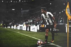 爱游戏中国-德甲争冠战焦点战，拜仁骑士踏平科隆国王，南大王重登铁王座