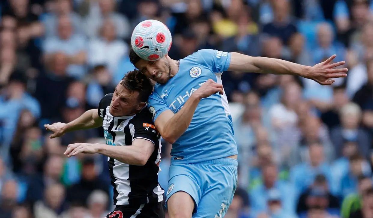 包含曼城平局中维亚晋级欧冠四分之一的词条