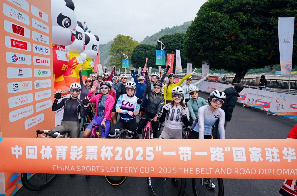 自行车选手风驰电掣夺得金牌的简单介绍