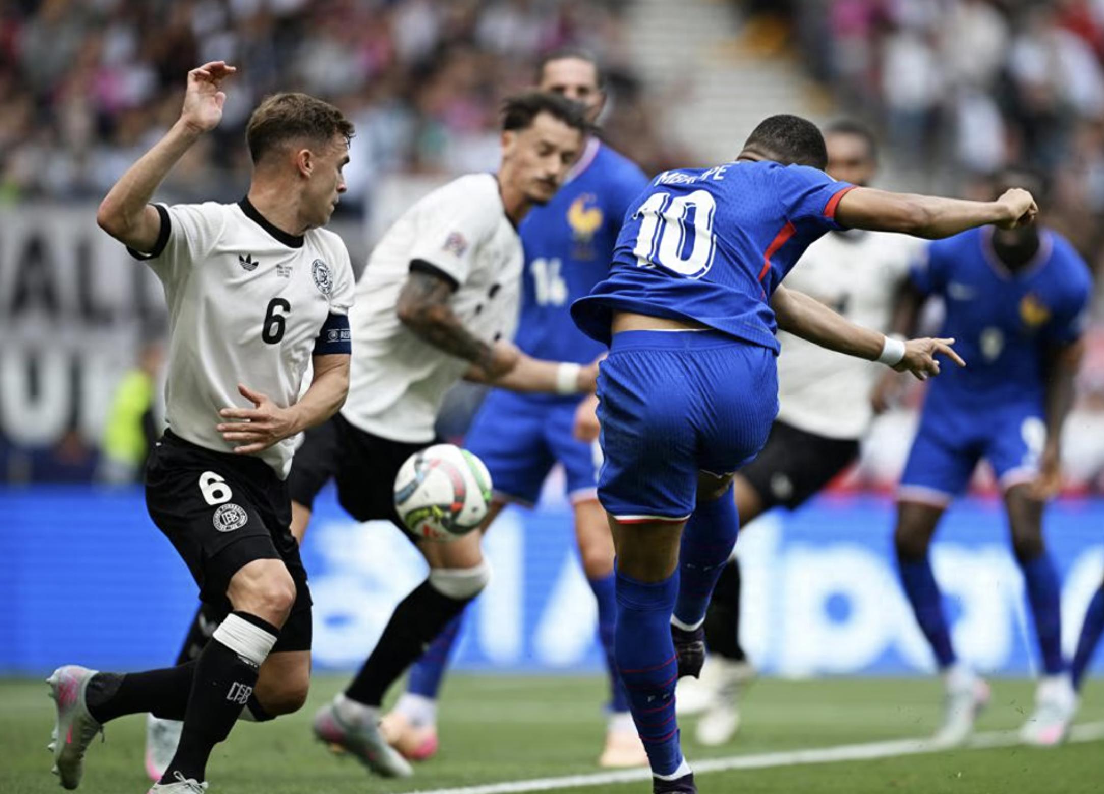 法国队豪取胜利，力争进入决赛的简单介绍