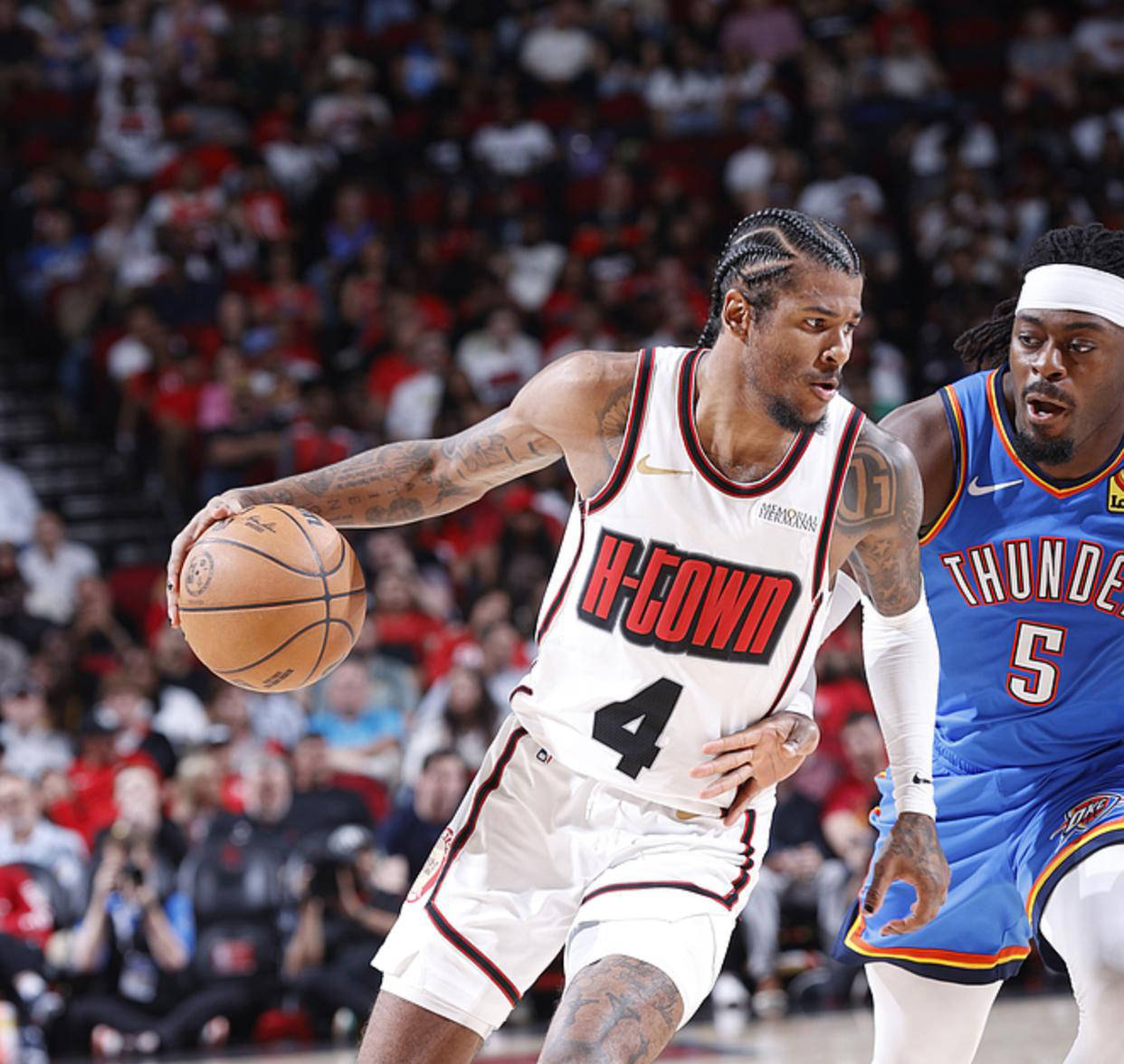 火箭主场豪取连胜，完胜竞争对手