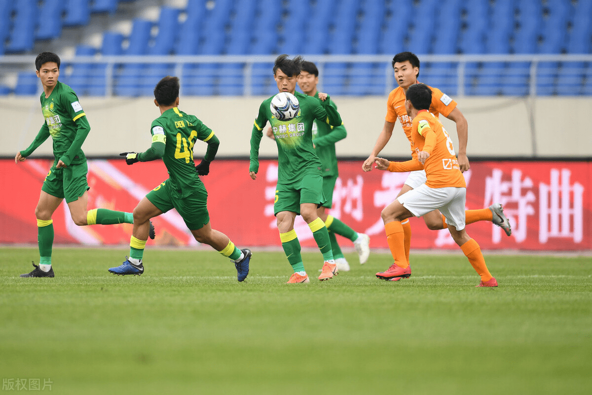 包含非洲杯赛决赛周末即将开幕，球迷热切期待的词条