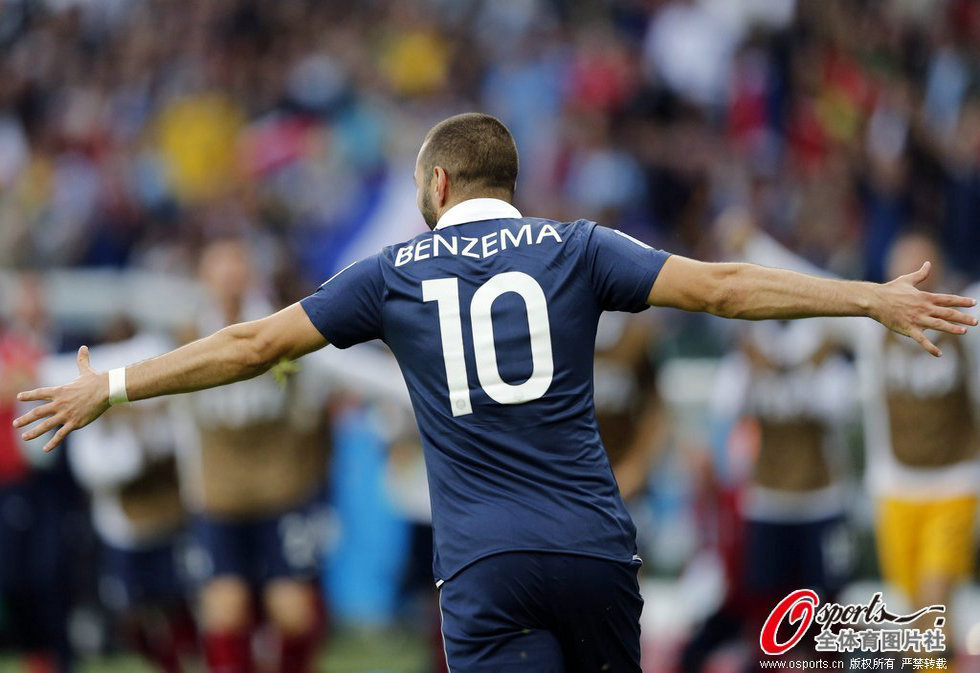 加拿大逆转巴西，本泽马统治全场的简单介绍