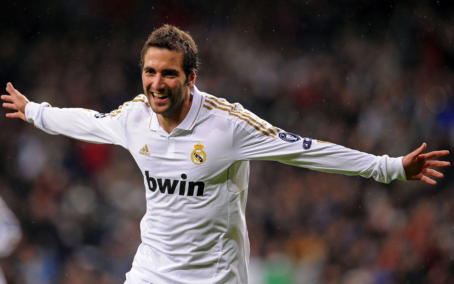 跨越时空的统治力，当湖人打穿北京队，米切尔在西甲德比接管比赛