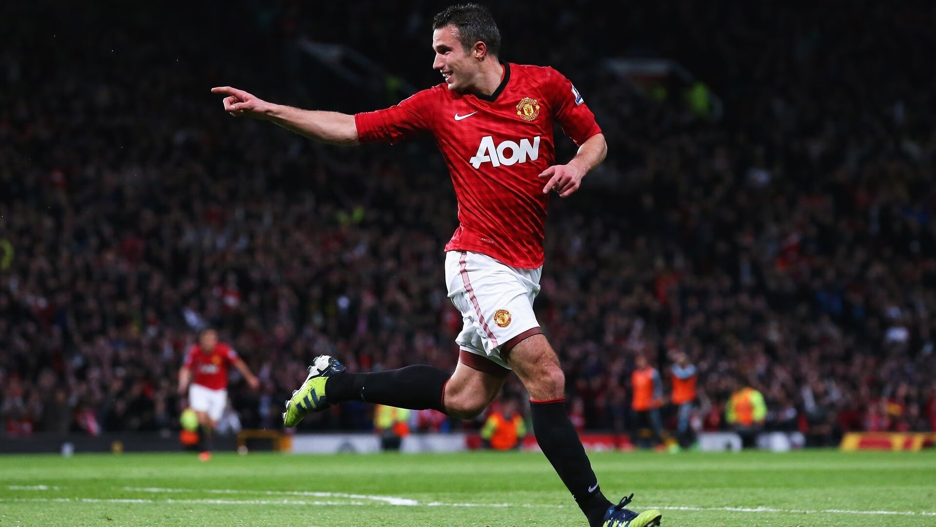 欧冠淘汰赛之夜，莱奥让比赛提前失去悬念