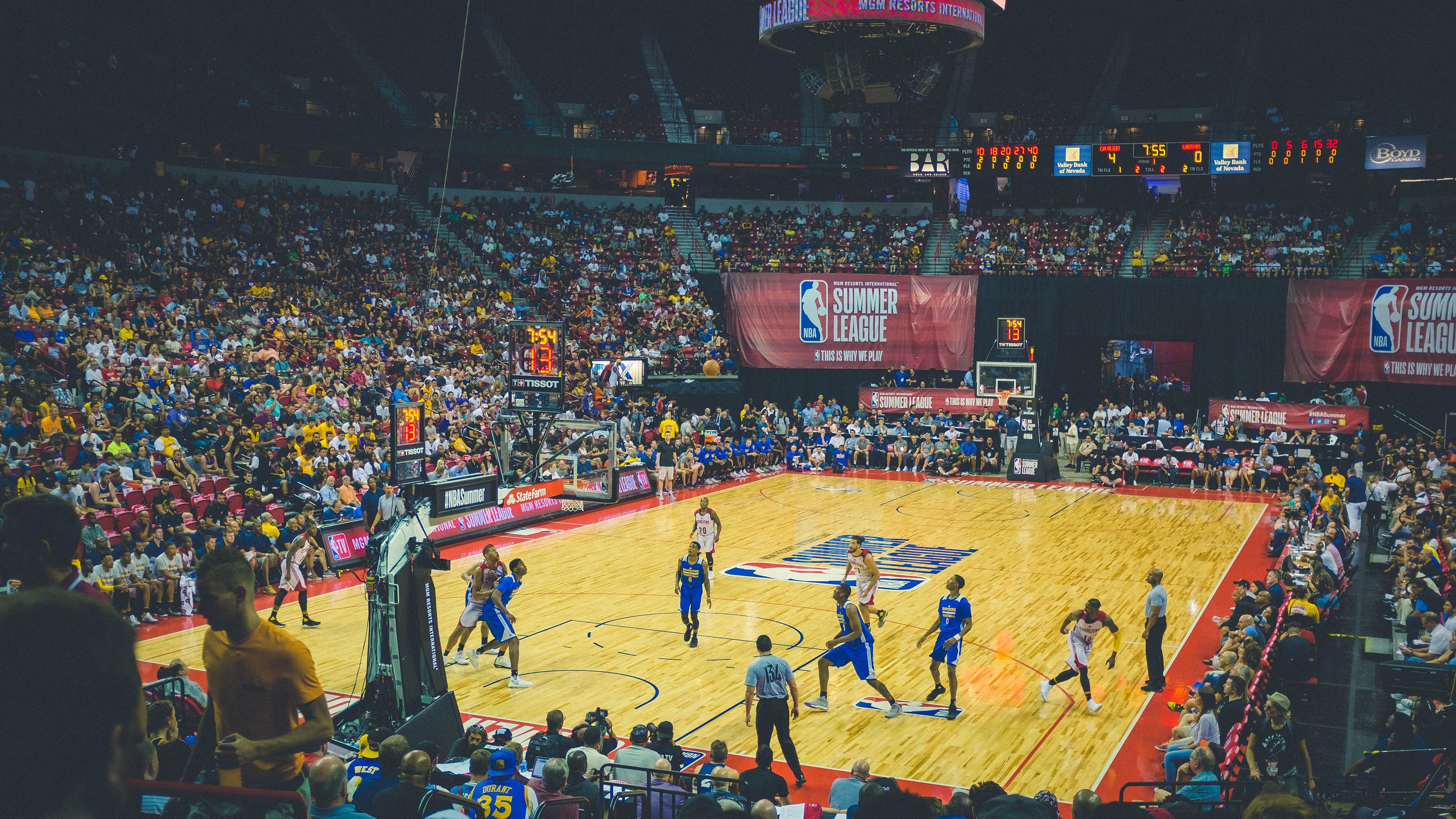 欧冠半决赛焦点战启示录，湖人式强压如何统治赛场